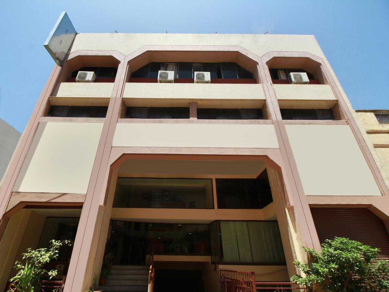 Capital O 15767 Mr International Hotell Madurai Eksteriør bilde