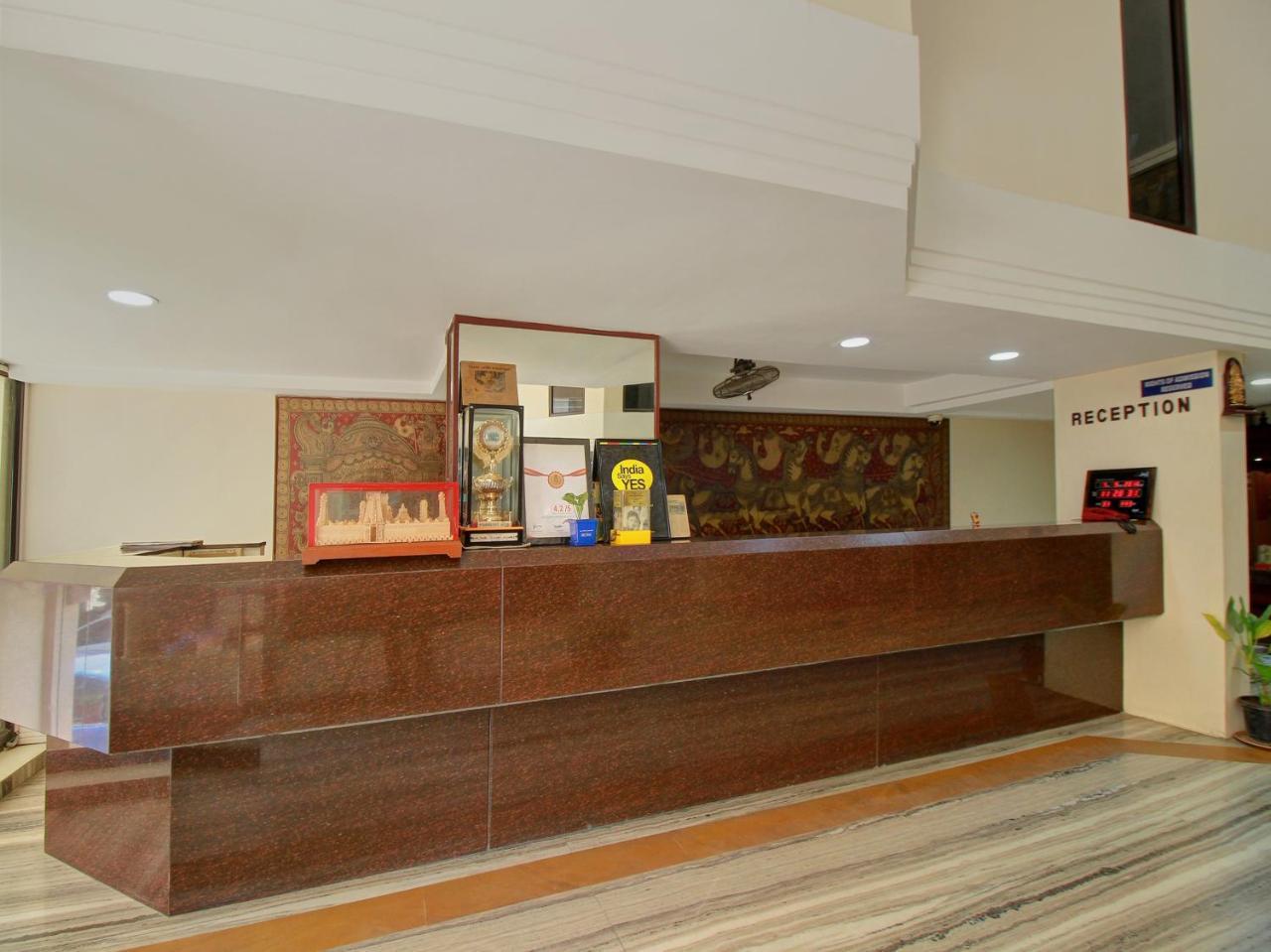 Capital O 15767 Mr International Hotell Madurai Eksteriør bilde